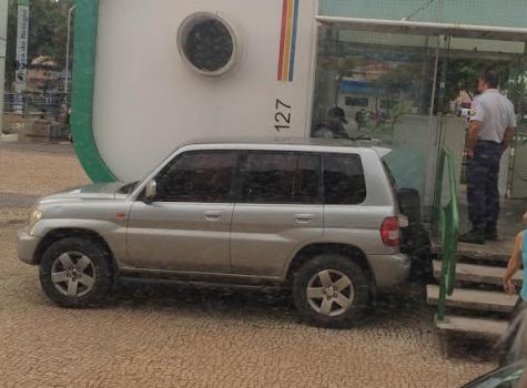 13-12-2014 flagrantecarropraçadorelógioTaguatinga