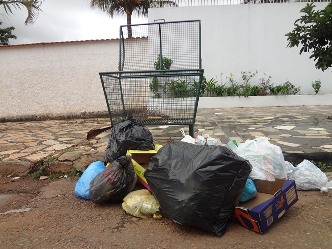 flagrante do dia lixo na rua