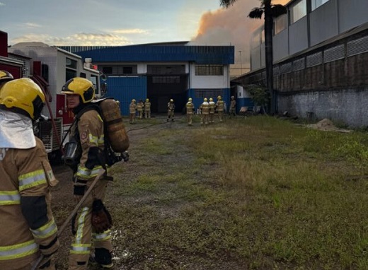 21 01 2025 flagranteincêndiodepósitoTaguatinga